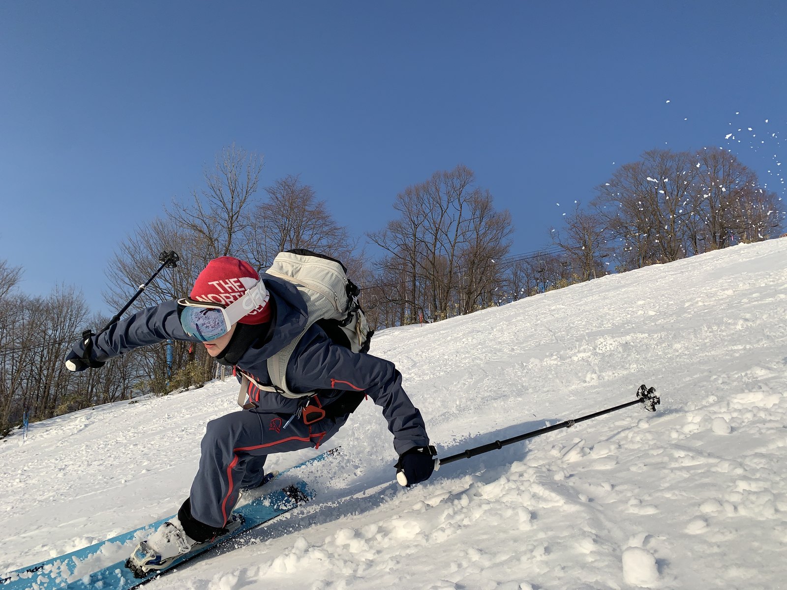 雪を滑るスキー体験